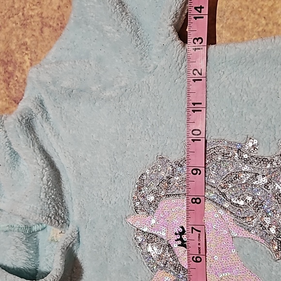 Between | Plush Sequined Unicorn Hoodie - Picture 5 of 9